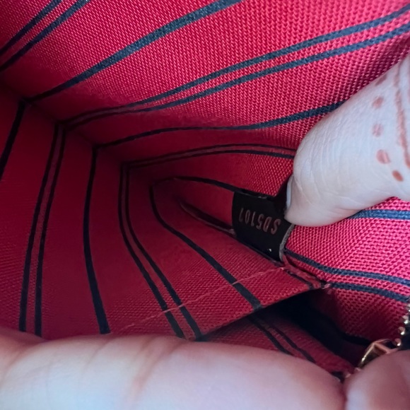 Louis Vuitton Neverfull Pouch / Pochette - Picture 8 of 10